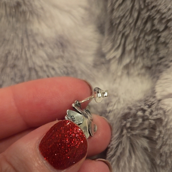 Sterling Silver Floral Pearl Earrings Brand New In Box - Picture 2 of 5